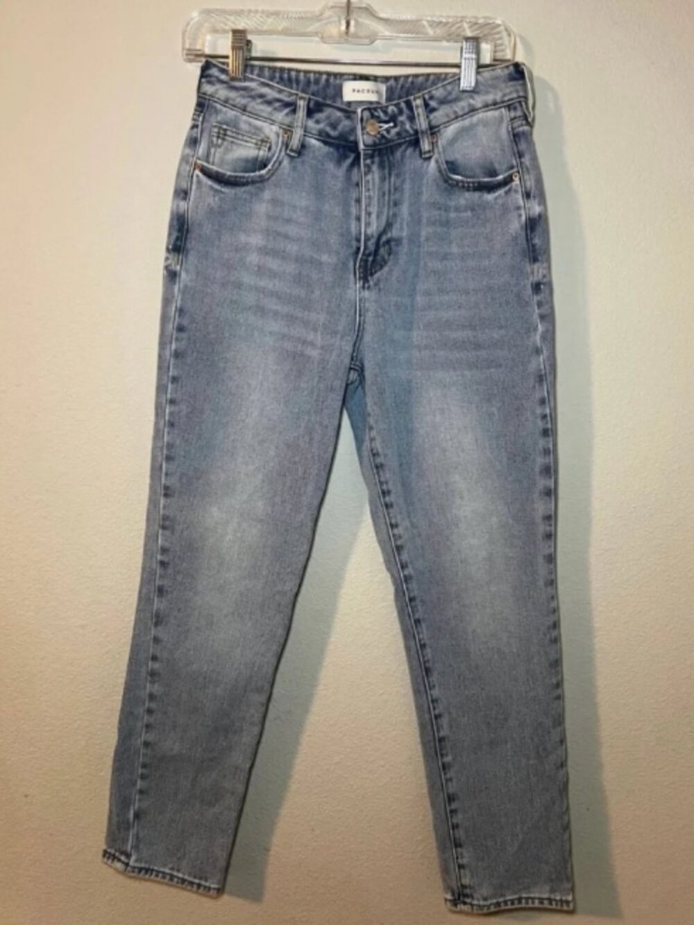 Pacsun Jeans Pacific Sunwear Women’s Size  25  Mom Jean Light Wash